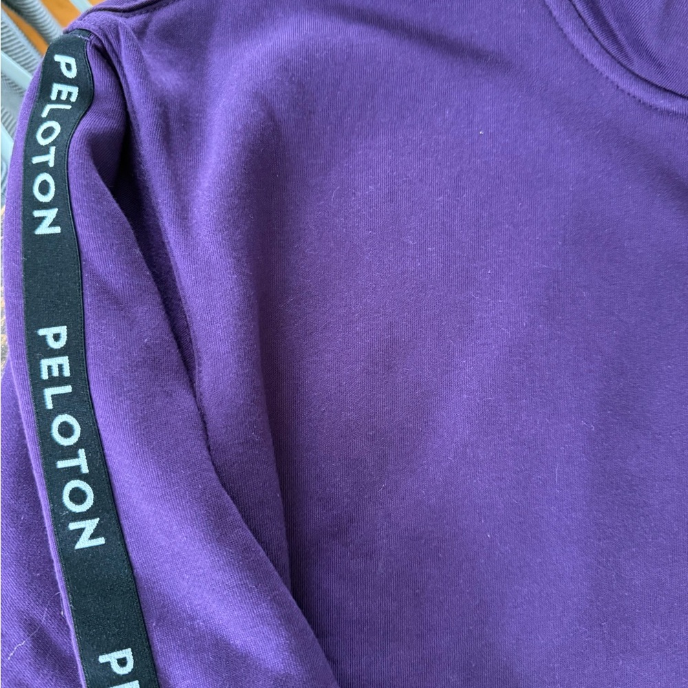 Peloton Deep Purple Activewear Set Size Small - Picture 11 of 12